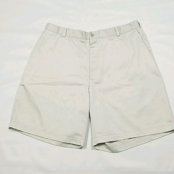 NIKE SHORTS Golf Men’s Size 40 Fit Dry Khaki Zip Closure Pockets Belt Loops - Picture 1 of 9